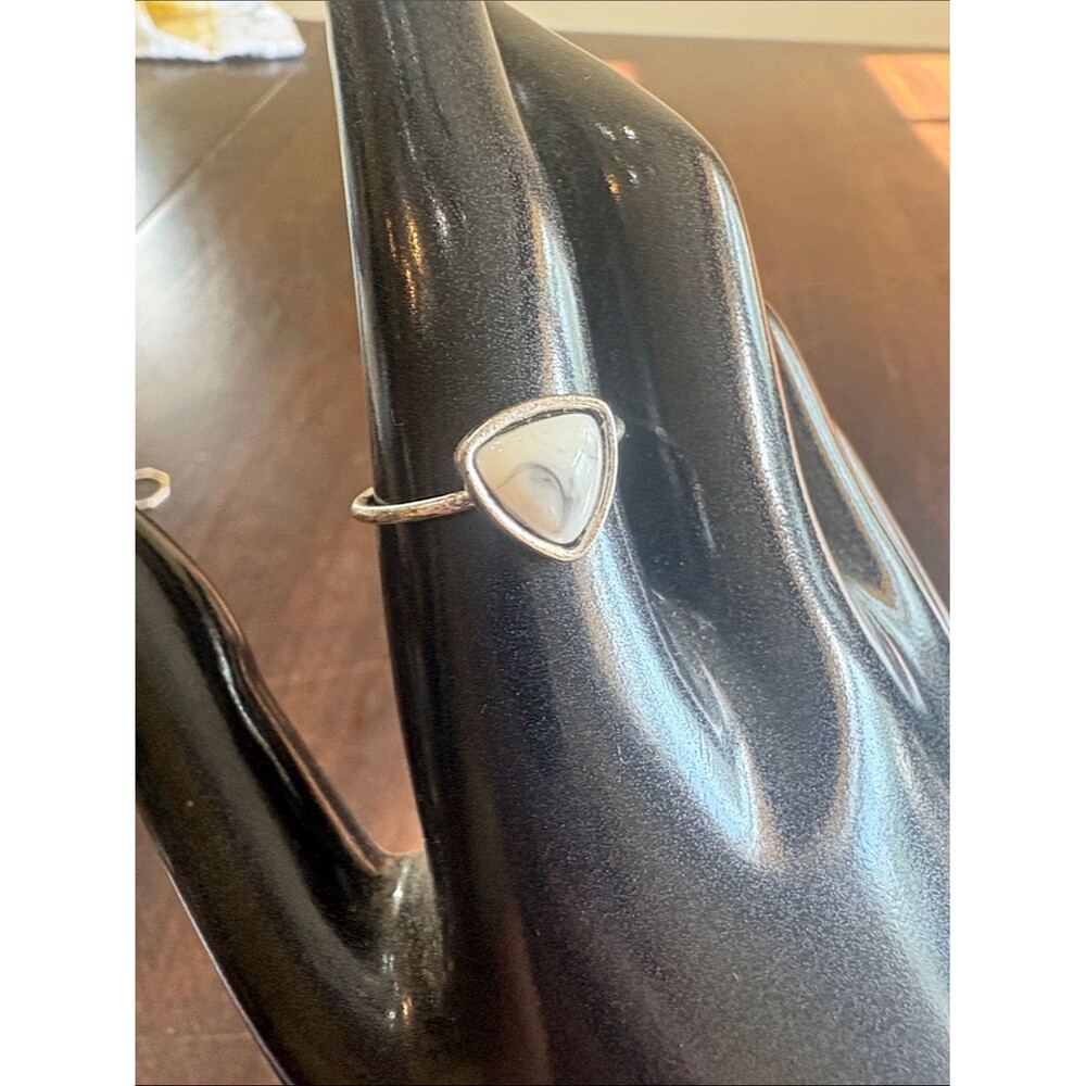 Silver White gray swirl Triangle Ring